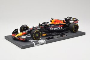 Oracle Red Bull Racing RB18 #33 M. Verstappen Belgian GP 2022 Minichamps 1:18 113221401 Smola – slika 2 od 7