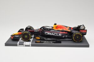 Oracle Red Bull Racing RB18 #33 M. Verstappen Belgian GP 2022 Minichamps 1:18 113221401 Smola