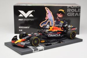 Oracle Red Bull Racing RB18 #33 M. Verstappen Belgian GP 2022 Minichamps 1:18 113221401 Smola – slika 7 od 7