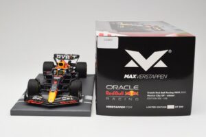 Oracle Red Bull Racing RB18 #33 M. Verstappen Mexican GP 2022 Minichamps 1:18 113222001 Smola – slika 6 od 7
