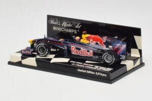 Red Bull Racing Renault RB5 #14 M. Webber Race Car 2009 Minichamps 1:43 400090114 Kovina – slika 3 od 5