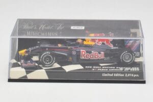Red Bull Racing Renault RB5 #14 M. Webber Race Car 2009 Minichamps 1:43 400090114 Kovina – slika 5 od 5