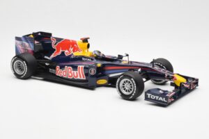 Red Bull Racing Renault RB5 #5 S. Vettel Showcar 2010 Minichamps 1:18 153100175 Kovina – slika 4 od 6