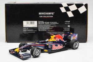 Red Bull Racing Renault RB5 #5 S. Vettel Showcar 2010 Minichamps 1:18 153100175 Kovina – slika 6 od 6
