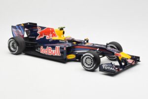 Red Bull Racing Renault RB6 #6 M. Webber F1 2010 Minichamps 1:18 110100006 Kovina – slika 4 od 6