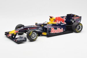 Red Bull Racing Renault RB6 #5 S. Vettel F1 World Champion 2010 Minichamps 1:18 110100005 Kovina