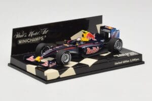 Red Bull Racing Renault RB5 #15 S. Vettel Showcar 2009 Minichamps 1:43 400090085 Kovina – slika 2 od 5