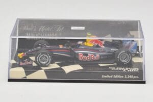 Red Bull Racing Renault RB5 #15 S. Vettel Showcar 2009 Minichamps 1:43 400090085 Kovina – slika 5 od 5