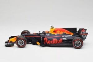 Red Bull Racing RB13 Tag Heuer #33 M. Verstappen Australian GP 2017 Minichamps 1:18 110170033 Smola – slika 3 od 7