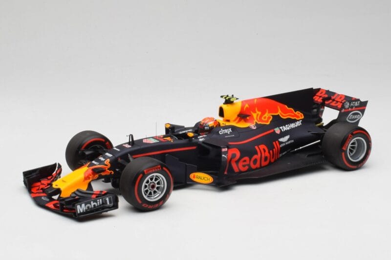 Red Bull Racing RB13 Tag Heuer #33 M. Verstappen Australian GP 2017 Minichamps 1:18 110170033 Smola