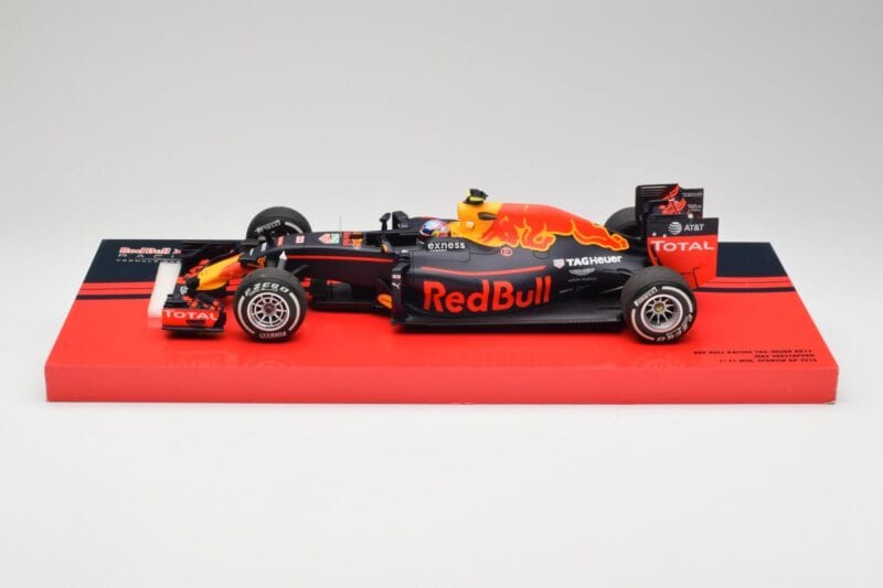 Red Bull RB12 #33 M. Verstappen Spain GP Winner 2016 Minichamps 1:18 147160533 Kovina