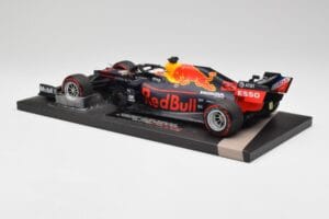 Red Bull RB15 #33 M. Verstappen Brazil GP Winner 2019 Minichamps 1:18 113191933 Kovina – slika 5 od 7