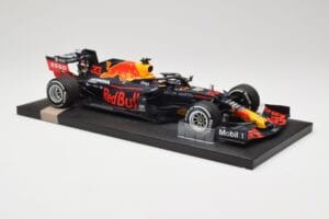 Red Bull RB16 #33 M. Verstappen Red Bull Racing 70th Anniversary GP Winner 2020 Minichamps 1:18 113200533-M1 Smola – slika 4 od 7