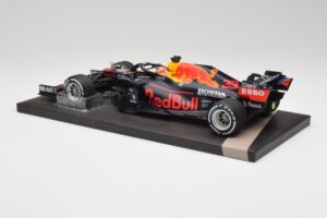 Red Bull RB16B #33 M. Verstappen Dutch GP Winner 2021 Minichamps 1:18 113212533 Kovina – slika 5 od 7