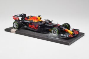 Red Bull RB16B #33 M. Verstappen Emilia Romagna GP Winner 2021 Minichamps 1:18 113210233T Kovina – slika 4 od 6