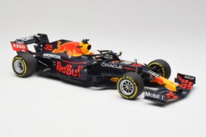 Red Bull RB16B #33 M. Verstappen Emilia Romagna GP Winner Mid Race Tyres 2021 Minichamps 1:18 110210133 Kovina – slika 4 od 7