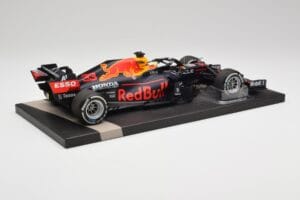 Red Bull RB16B #33 M. Verstappen Styrian & Austrian GP Winner 2021 Minichamps 1:18 113210933 Kovina – slika 3 od 6