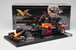 Red Bull RB16B #33 M. Verstappen Abu Dhabi GP 2021 Winner Missing Figurine & Pitboard Minichamps 1:18 113212333 Smola – slika 7 od 7