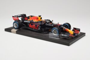Red Bull RB16B #33 M. Verstappen Belgian GP 2021 Winner Minichamps 1:18 113211333 Smola – slika 4 od 7