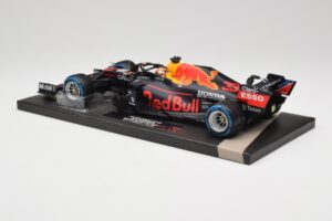 Red Bull RB16B #33 M. Verstappen Belgian GP 2021 Winner Minichamps 1:18 113211333 Smola – slika 5 od 7