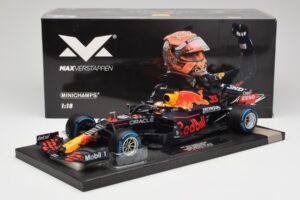 Red Bull RB16B #33 M. Verstappen Belgian GP 2021 Winner Minichamps 1:18 113211333 Smola – slika 6 od 7