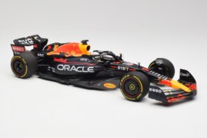 Red Bull RB18 #1 M. Verstappen France GP Winner 2022 Minichamps 1:18 110221201 Kovina – slika 4 od 7