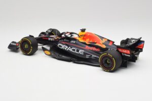 Red Bull RB18 #1 M. Verstappen France GP Winner 2022 Minichamps 1:18 110221201 Kovina – slika 5 od 7