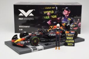 Red Bull RB18 Oracle #1 M. Verstappen Japanese GP 2022 World Champion Minichamps 1:18 113221801 Smola – slika 7 od 7