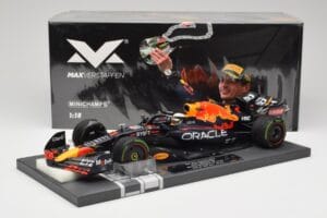Red Bull RB18 #1 M. Verstappen Emilia Romagna GP 2022 Winner Minichamps 1:18 113220401 Smola – slika 7 od 7