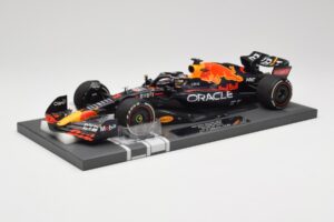 Red Bull RB18 #1 M. Verstappen Miami GP 2022 Winner Minichamps 1:18 113220301 Smola – slika 2 od 7