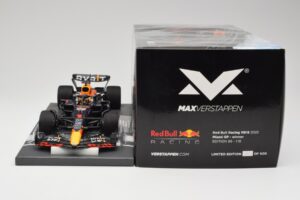 Red Bull RB18 #1 M. Verstappen Miami GP 2022 Winner Minichamps 1:18 113220301 Smola – slika 6 od 7