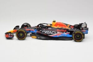 Red Bull RB19 #1 M. Verstappen Austin GP Winner 2023 Minichamps 1:18 110231901 Kovina – slika 3 od 6