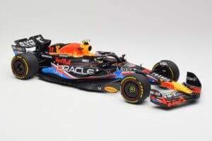 Red Bull RB19 #1 M. Verstappen Austin GP Winner 2023 Minichamps 1:18 110231901 Kovina – slika 4 od 6