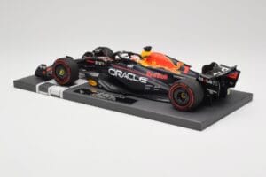 Red Bull RB19 Oracle #1 M. Verstappen Australian GP 2023 Winner Minichamps 1:18 113230301 Smola – slika 5 od 7
