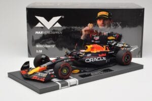 Red Bull RB19 Oracle #1 M. Verstappen Australian GP 2023 Winner Minichamps 1:18 113230301 Smola – slika 7 od 7