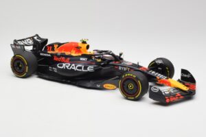 Red Bull RB19 #11 S. Perez Italian GP 2nd 2023 Minichamps 1:18 110231511 Kovina – slika 6 od 6