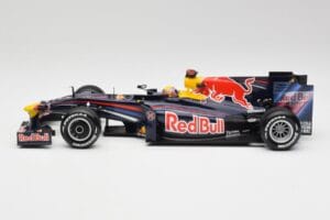 Red Bull RB3 #2 M. Webber F1 2007 Minichamps 1:18 110110272 Kovina – slika 3 od 6