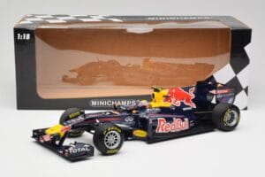 Red Bull RB5 #14 M. Webber Chinese GP 2nd 2009 Minichamps 1:18 150090114 Kovina – slika 6 od 6