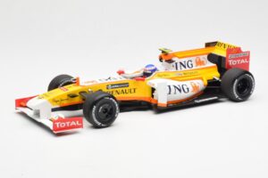 Renault F1 Team R29 #10 R. Grosjean F1 2009 Minichamps 1:18 150090108 Kovina