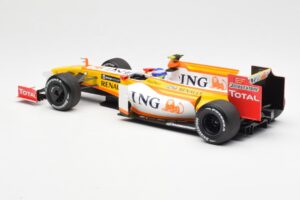 Renault F1 Team R29 #10 R. Grosjean F1 2009 Minichamps 1:18 150090108 Kovina – slika 5 od 6