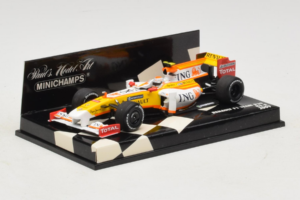Renault R29 #8 N. Piquet Jr. F1 2009 Minichamps 1:43 400090008 Kovina – slika 2 od 5