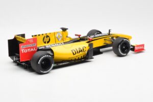 Renault R30 R. Kubica / V. Petrov F1 Showcar 2010 Minichamps 1:18 7711428831 Kovina – slika 2 od 6