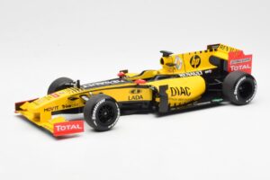 Renault R30 R. Kubica / V. Petrov F1 Showcar 2010 Minichamps 1:18 7711428831 Kovina