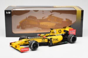 Renault R30 R. Kubica / V. Petrov F1 Showcar 2010 Minichamps 1:18 7711428831 Kovina – slika 6 od 6