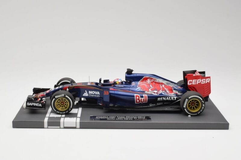 Scuderia Toro Rosso STR10 Renault #33 M. Verstappen Australian GP 2015 Minichamps 1:18 117150033 Smola