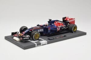 Scuderia Toro Rosso STR10 Renault #33 M. Verstappen Australian GP 2015 Minichamps 1:18 117150033 Smola – slika 2 od 7