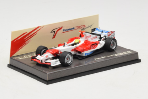 Toyota TF105 #17 R. Schumacher Panasonic Toyota Racing F1 2005 Minichamps 1:43 AM58296 Kovina – slika 2 od 5
