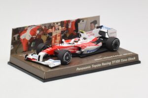 Toyota TF109 Panasonic Toyota Racing #10 T. Glock F1 2009 Minichamps 1:43 AM62131 Kovina – slika 2 od 5