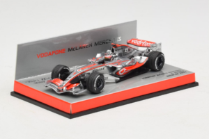 McLaren MP4-22 Mercedes #1 F. Alonso Vodafone McLaren Showcar F1 2007 Minichamps 1:43 533074371 Kovina – slika 2 od 5