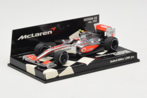 McLaren MP4-24 Mercedes #2 H. Kovalainen Vodafone McLaren Showcar F1 2009 Minichamps 1:43 530094372 Kovina – slika 2 od 5